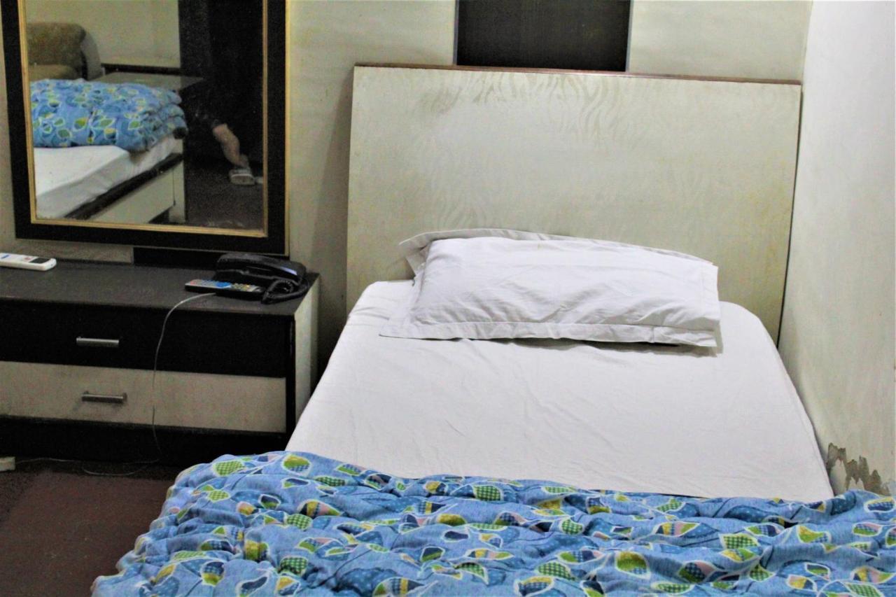Central Guest House , Walk In Dargah & Markaz Yeni Delhi Dış mekan fotoğraf
