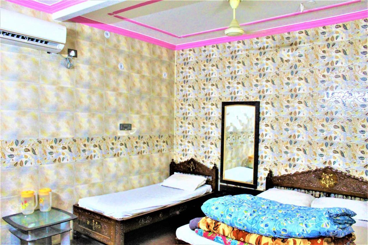 Central Guest House , Walk In Dargah & Markaz Yeni Delhi Dış mekan fotoğraf