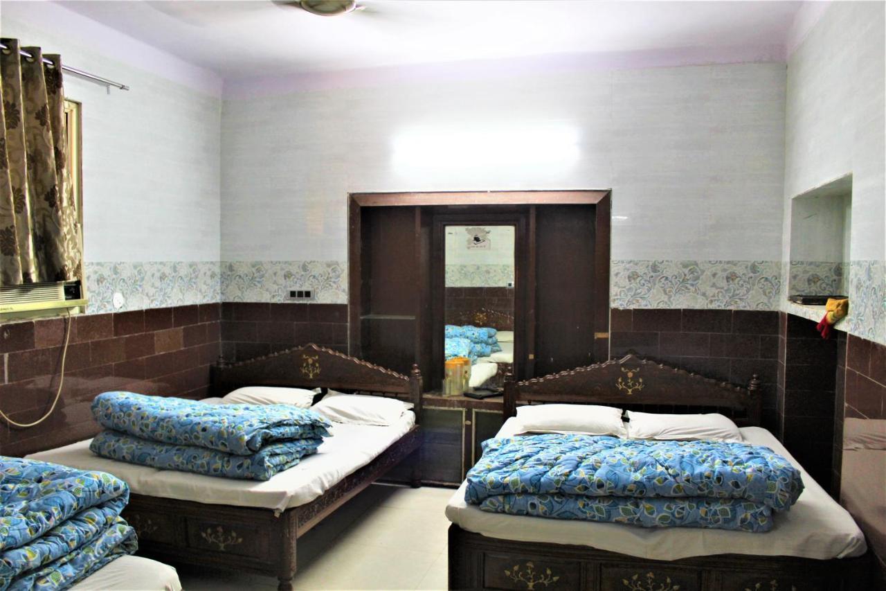 Central Guest House , Walk In Dargah & Markaz Yeni Delhi Dış mekan fotoğraf