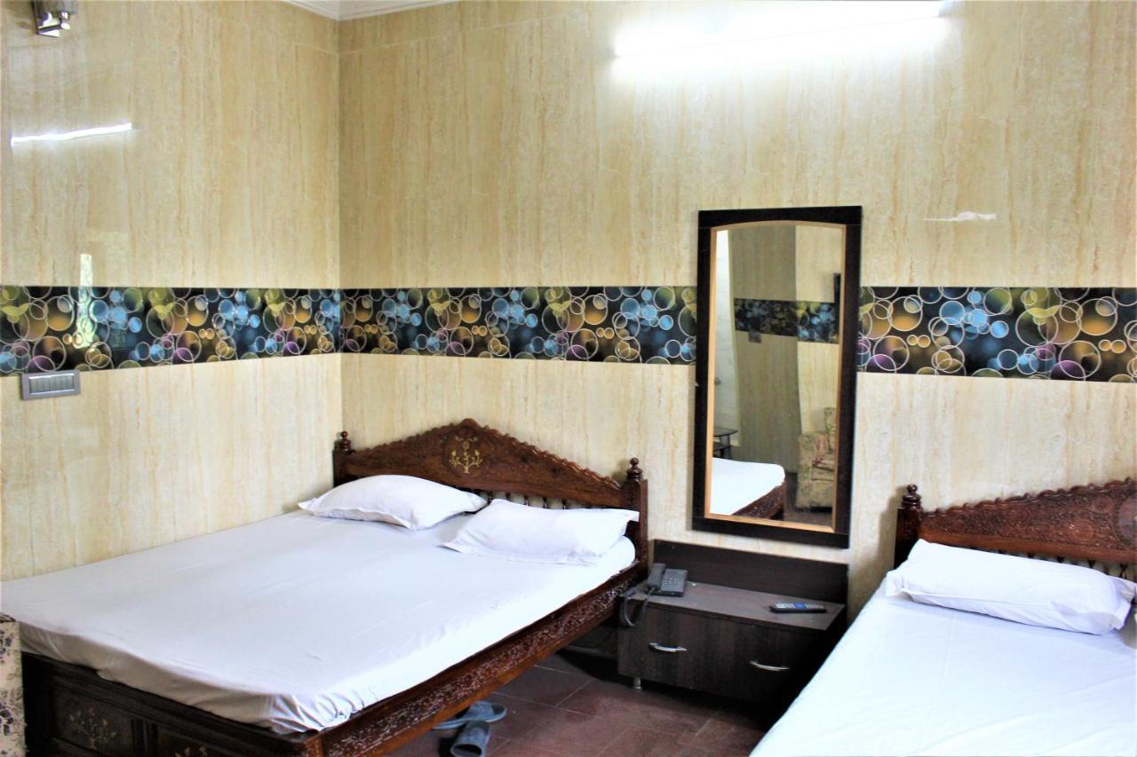 Central Guest House , Walk In Dargah & Markaz Yeni Delhi Dış mekan fotoğraf