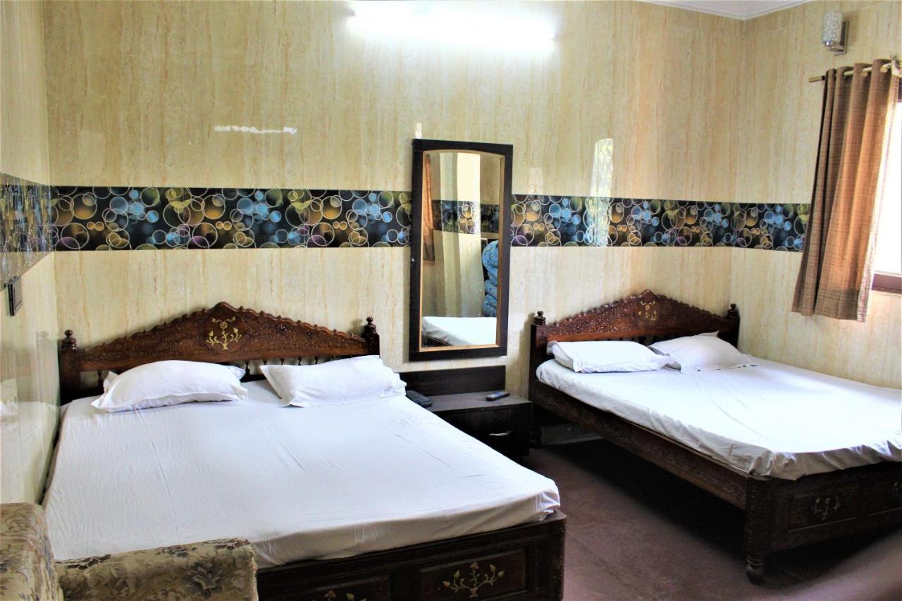 Central Guest House , Walk In Dargah & Markaz Yeni Delhi Dış mekan fotoğraf